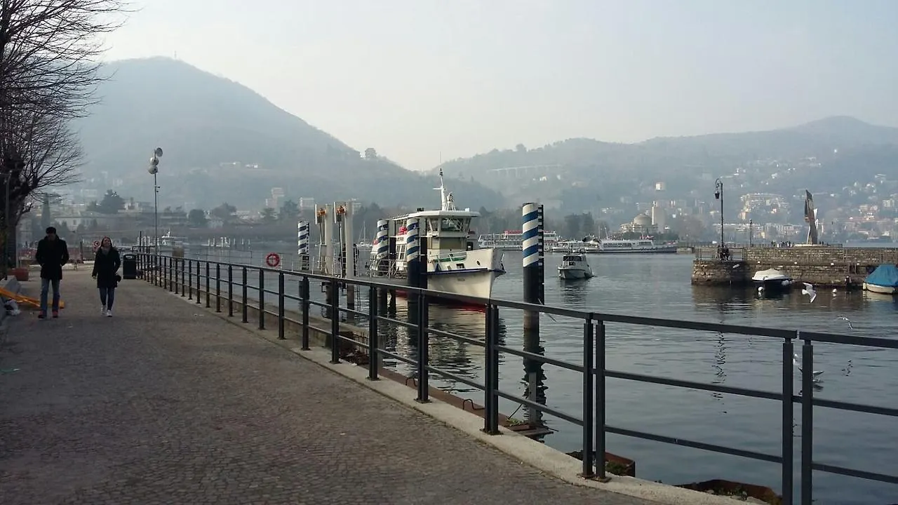 Al Porticciolo Di Sant'Agostino Panzió Como Olaszország